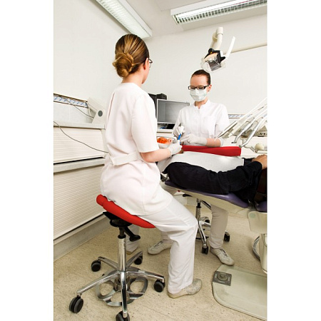 Salli Twin Ergorest with Stretching Support - эргономичный стул врача-стоматолога для работы с микроскопом