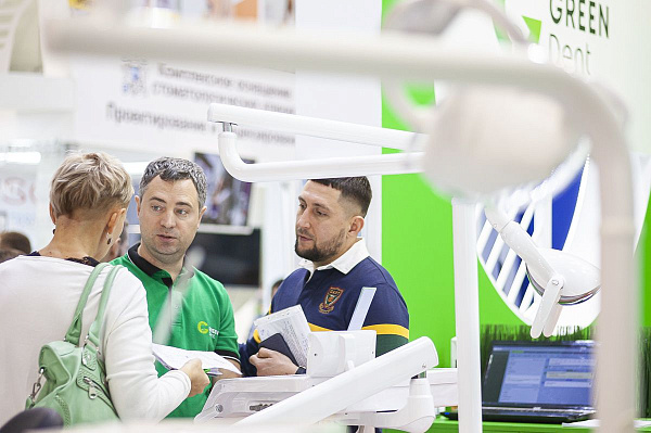 Стенд компании GREEN DENT на выставке Дентал-Экспо 2019_60.jpg