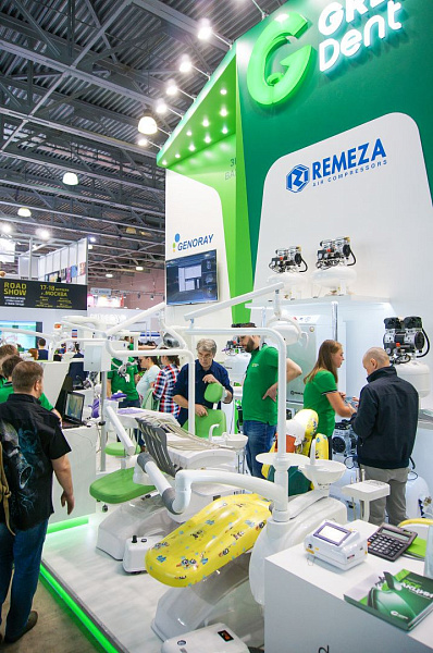 Стенд компании GREEN DENT на выставке Дентал Салон 2019_013.jpg