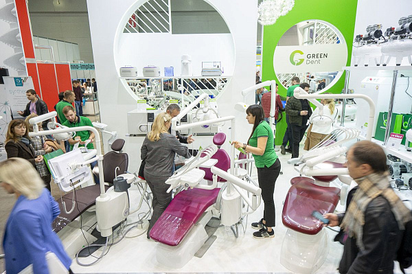 Стенд компании GREEN DENT на выставке Дентал-Экспо 2019_70.jpg