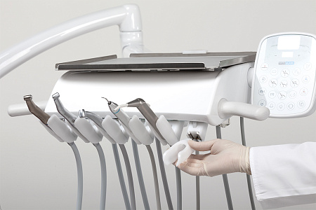 Miglionico NG P — стоматологическая установка с нижней подачей инструментов