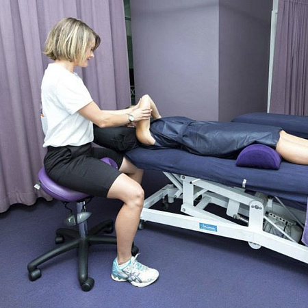 Bambach CW - эрготерапевтический стул-седло врача-стоматолога с уменьшенным сиденьем 