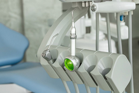 MERCURY 1000 Эконом - стоматологическая установка с нижней подачей инструментов